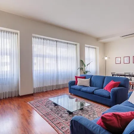Porta Venezia, Elegant Apartment Milan
